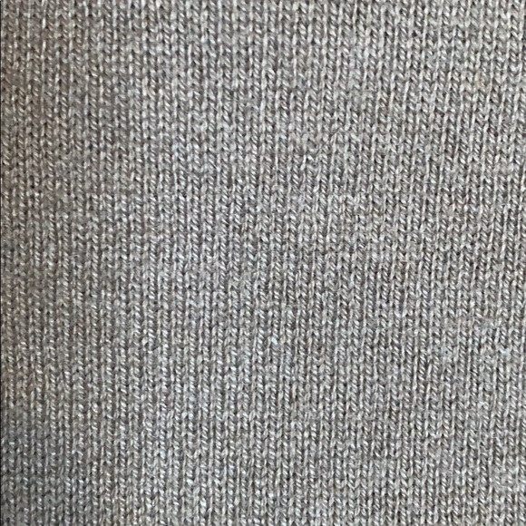 Cape - Picture 3 of 3